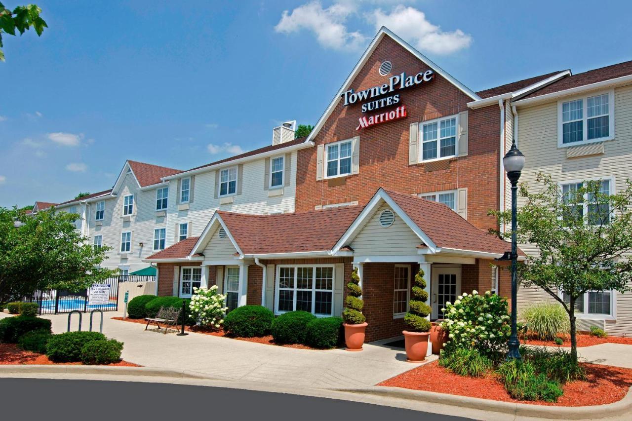 Towneplace Suites By Marriott Bloomington Esterno foto